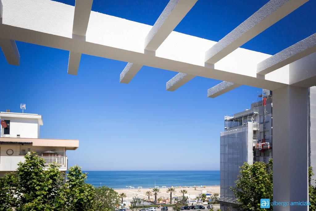 Hotel Amicizia Rimini Exterior photo