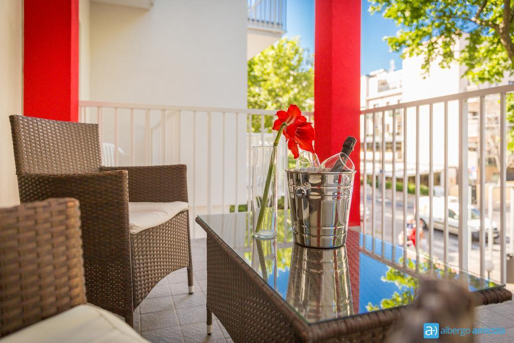 Hotel Amicizia Rimini Exterior photo