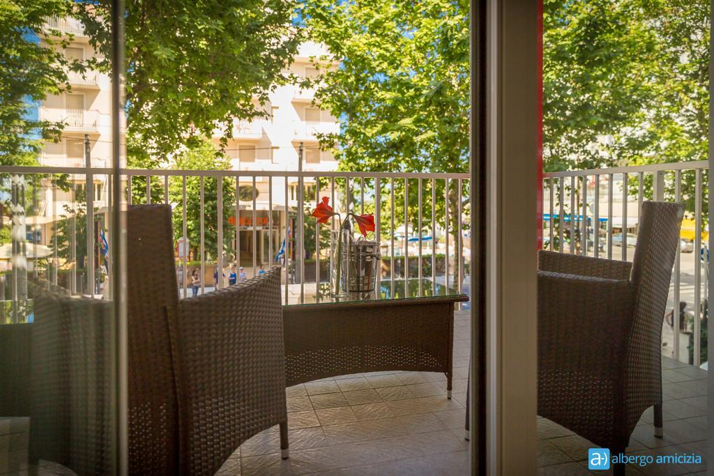 Hotel Amicizia Rimini Exterior photo