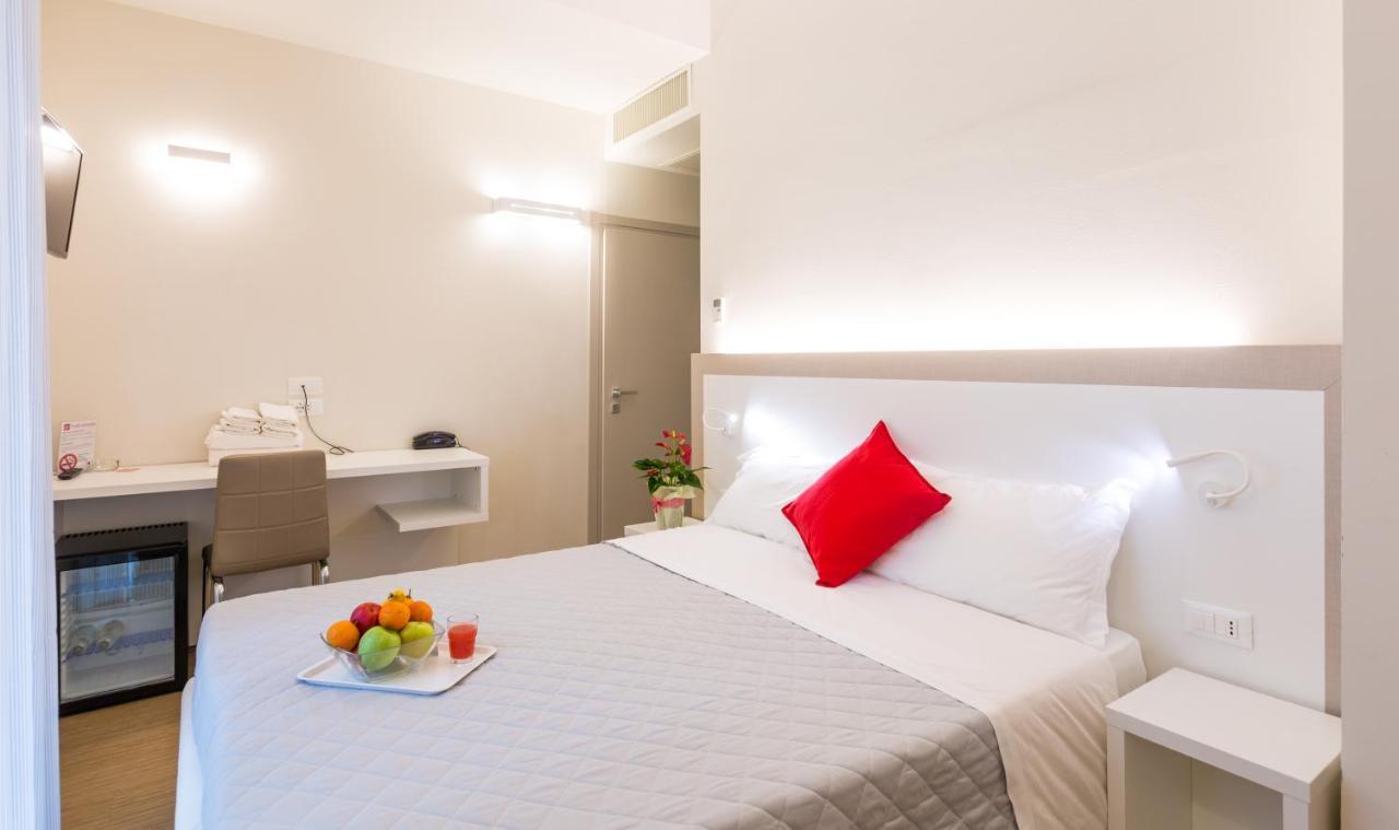 Hotel Amicizia Rimini Exterior photo